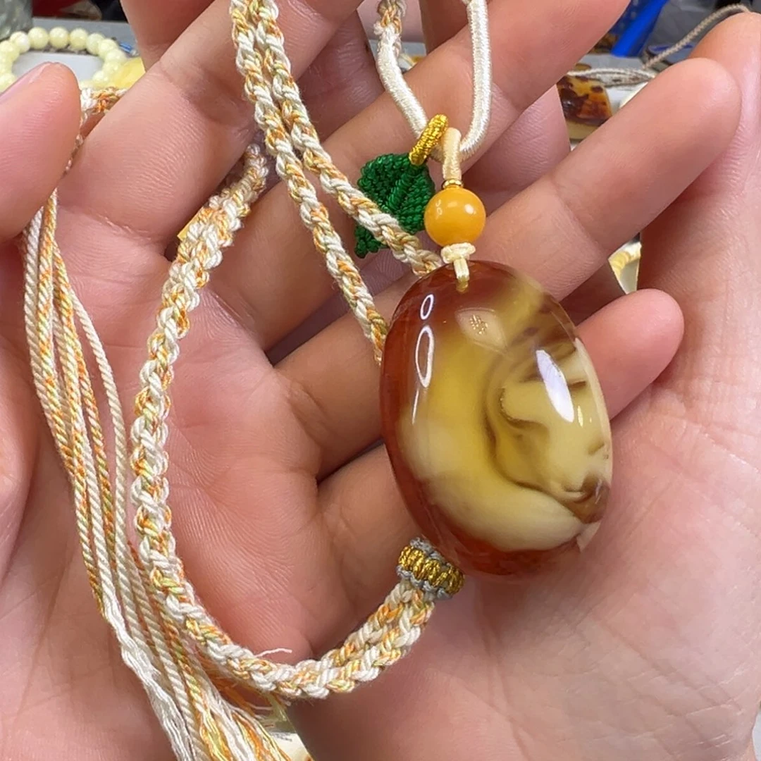 琥珀裸石未镶嵌蜜蜡