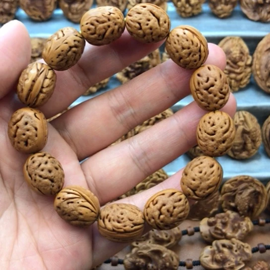 桃核吊坠W****s桃核雕刻材质