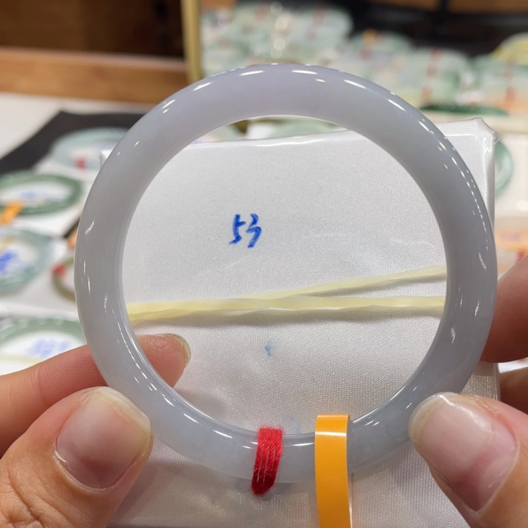 翡翠手镯未镶嵌53圆