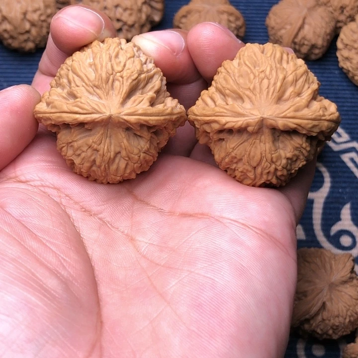 文玩核桃吊坠南疆石