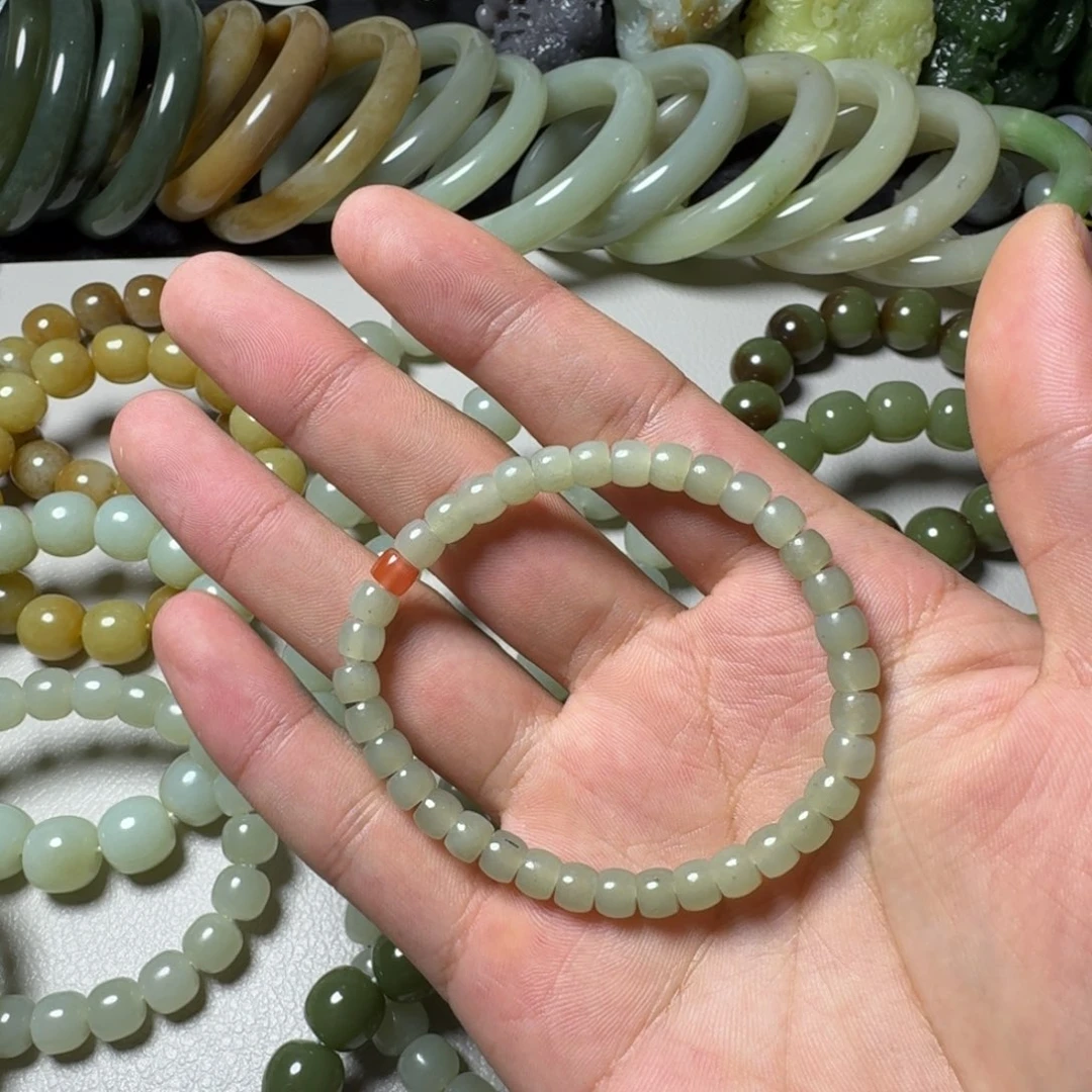 和田玉未镶嵌手串