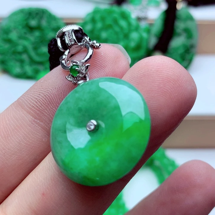 翡翠未镶嵌吊坠(不含链)