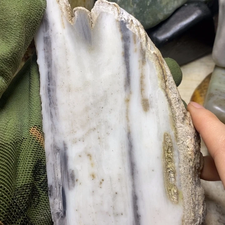 和田玉未镶嵌珠宝奇石39