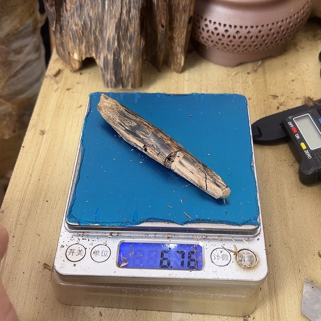 香料绿奇楠虫漏6克天然虫白棋