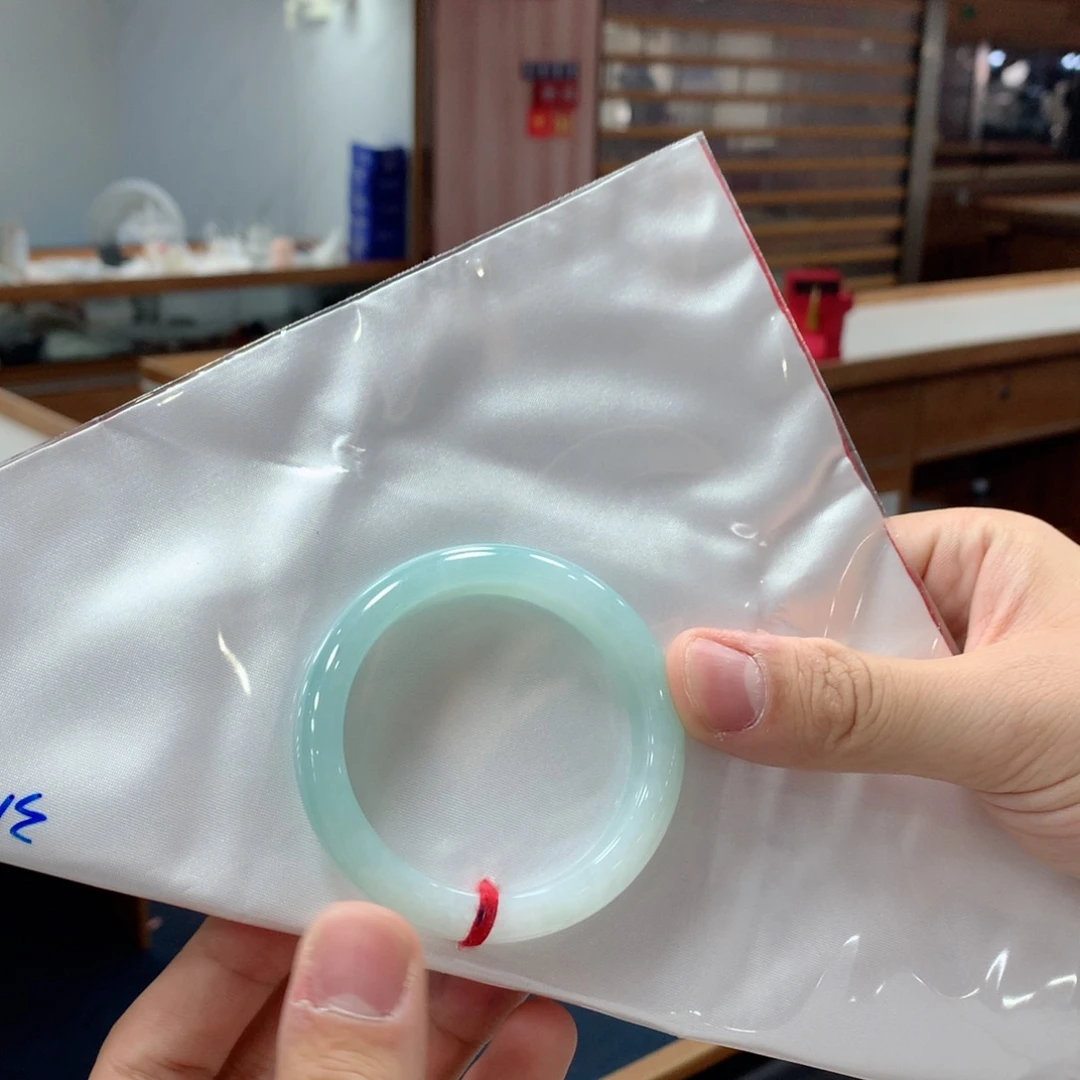 翡翠未镶嵌手镯买断