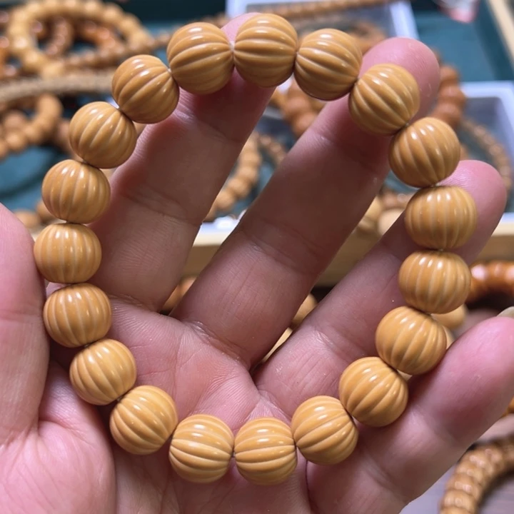 瓜珠12左右瑕疵反油