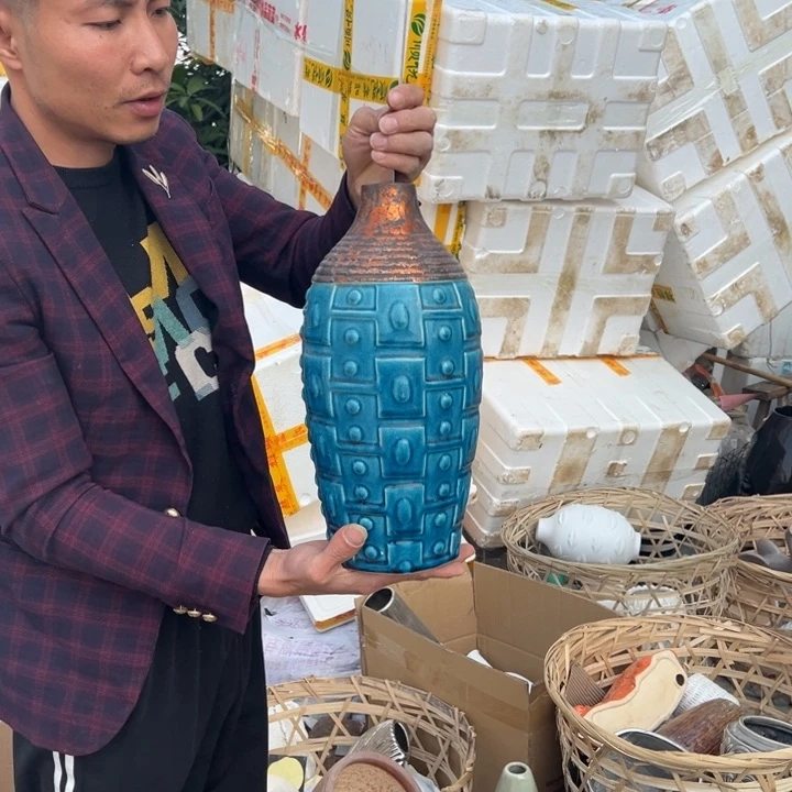 瓶高度35厘米口径3.5厘米微瑕