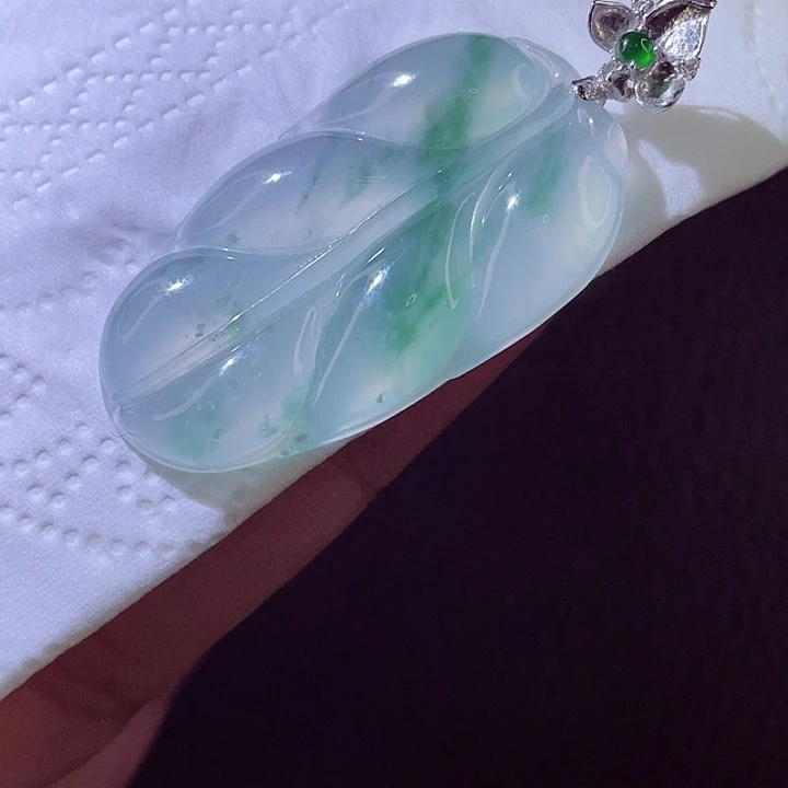 颈饰18K金镶嵌翡翠翡翠