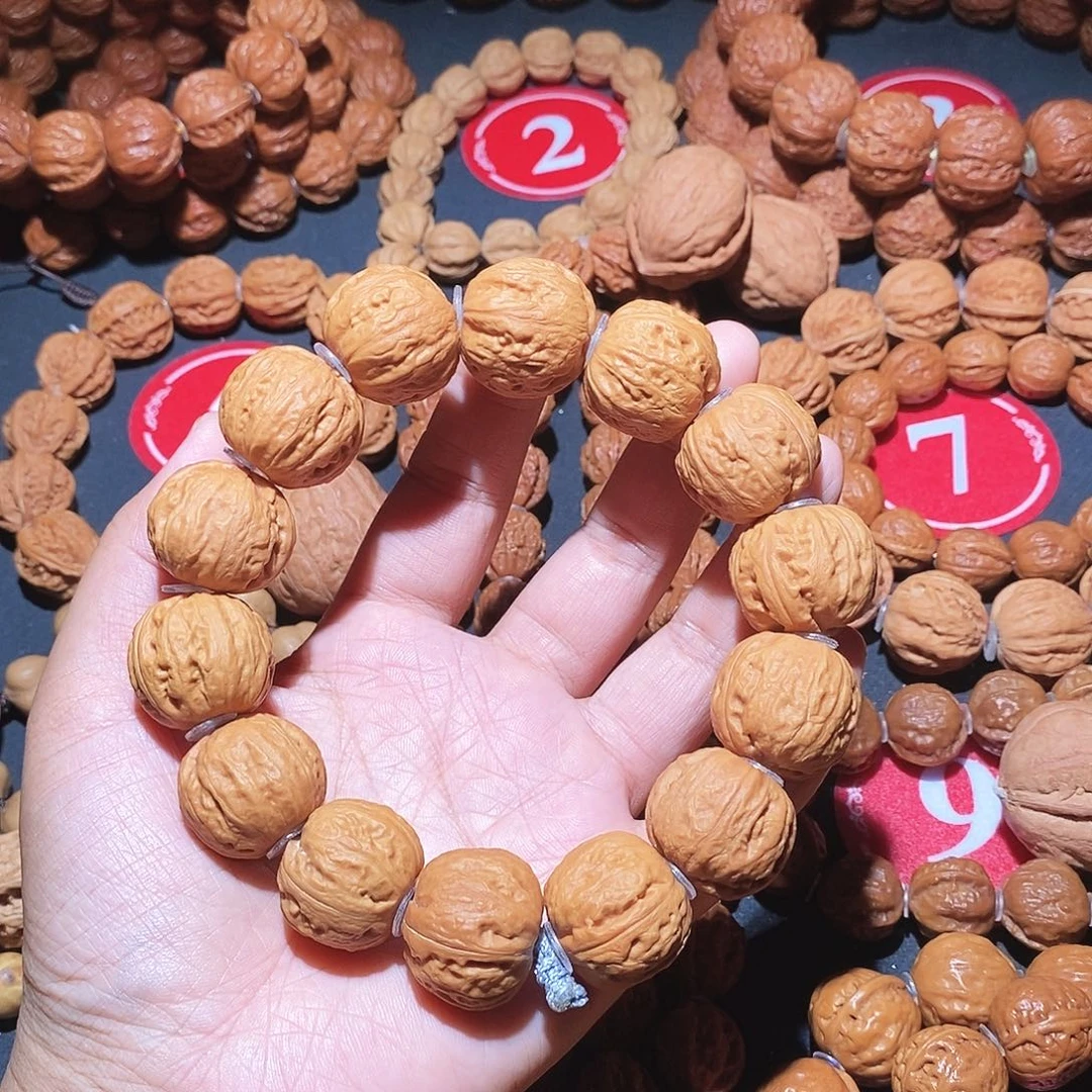 文玩核桃手串回**去22尺磨盘手串