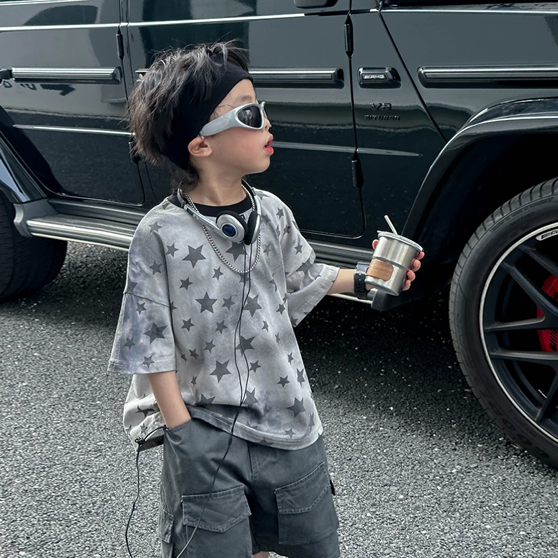 小小郑童装男孩短袖t恤2025新款灰色脏染星星印花独特男童半袖