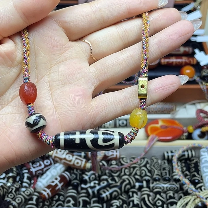 玛瑙/玉髓合金颈饰