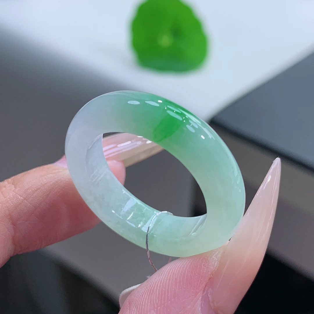 23圈口 缅甸天然A货翡翠 冰飘阳绿戒指戒圈 20-6.1-4.3mm