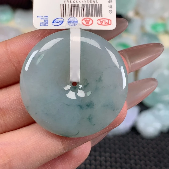 颈饰未镶嵌翡翠平安扣