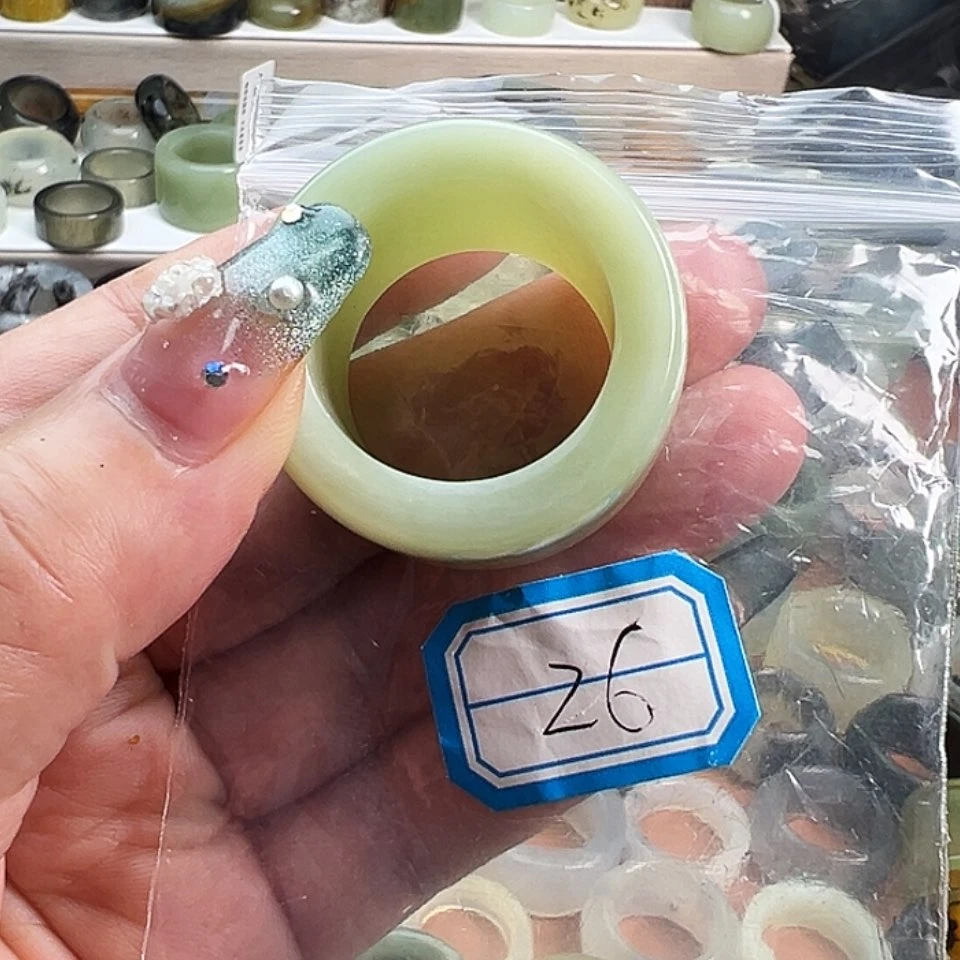 【闪购商品】蛇纹石玉未镶嵌戒指孤*