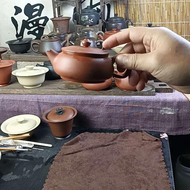 陶堂**士建水紫陶茶壶工艺精湛