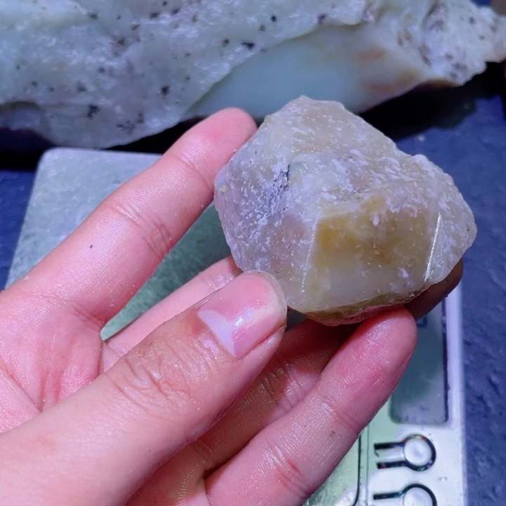 和田玉（糖玉）未镶嵌珠宝半成品