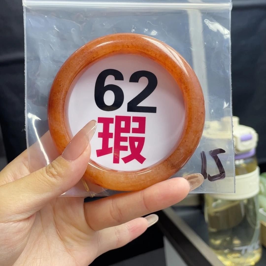 未镶嵌手镯石英质玉