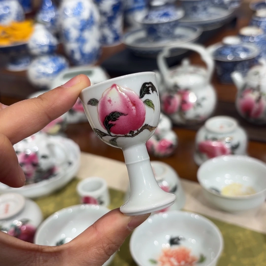 瓷高足桃杯 福利 桃