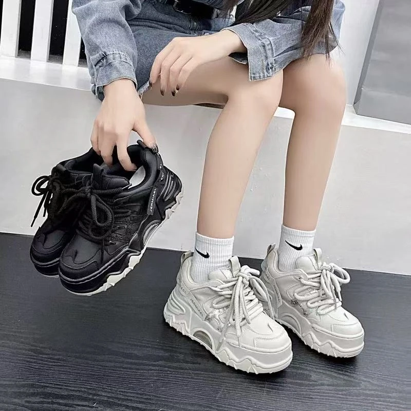 新款气质休闲百搭女士休闲鞋A/CC/358-1