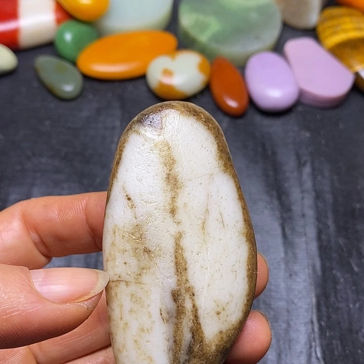 和田玉未镶嵌耳饰