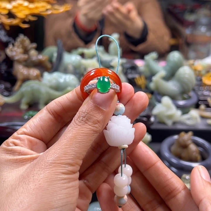 和田玉摆件未镶嵌饺****e