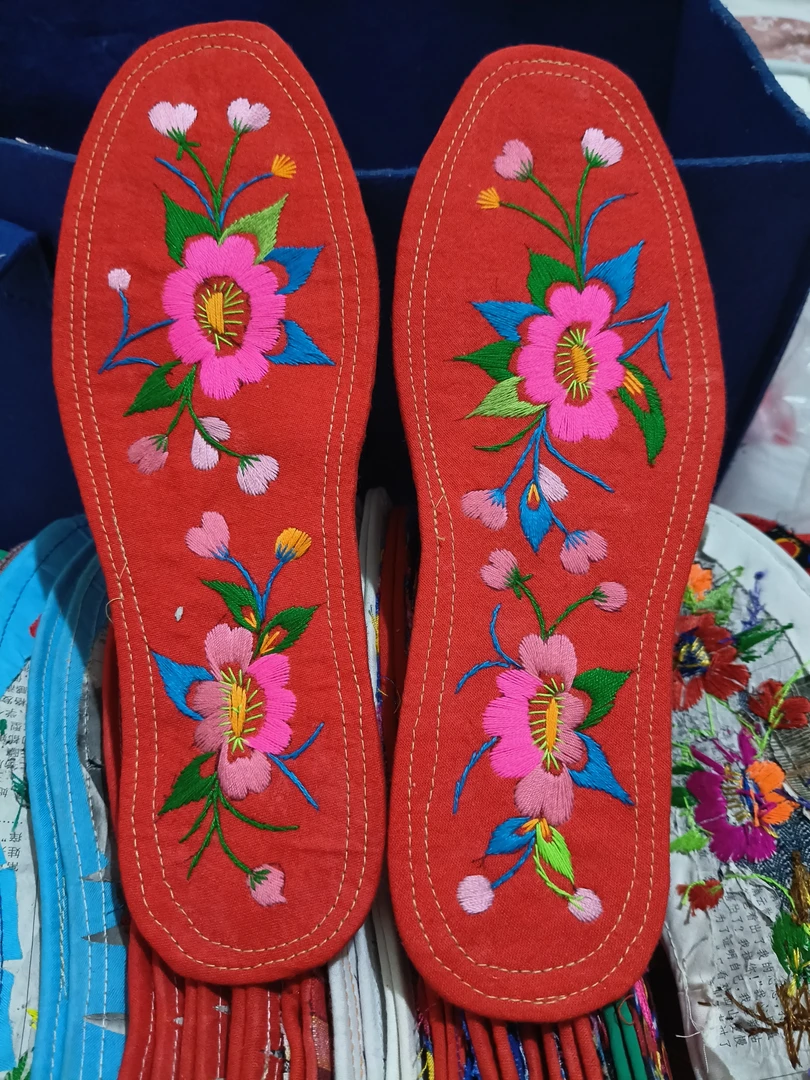 41码绣花鞋垫纯手工