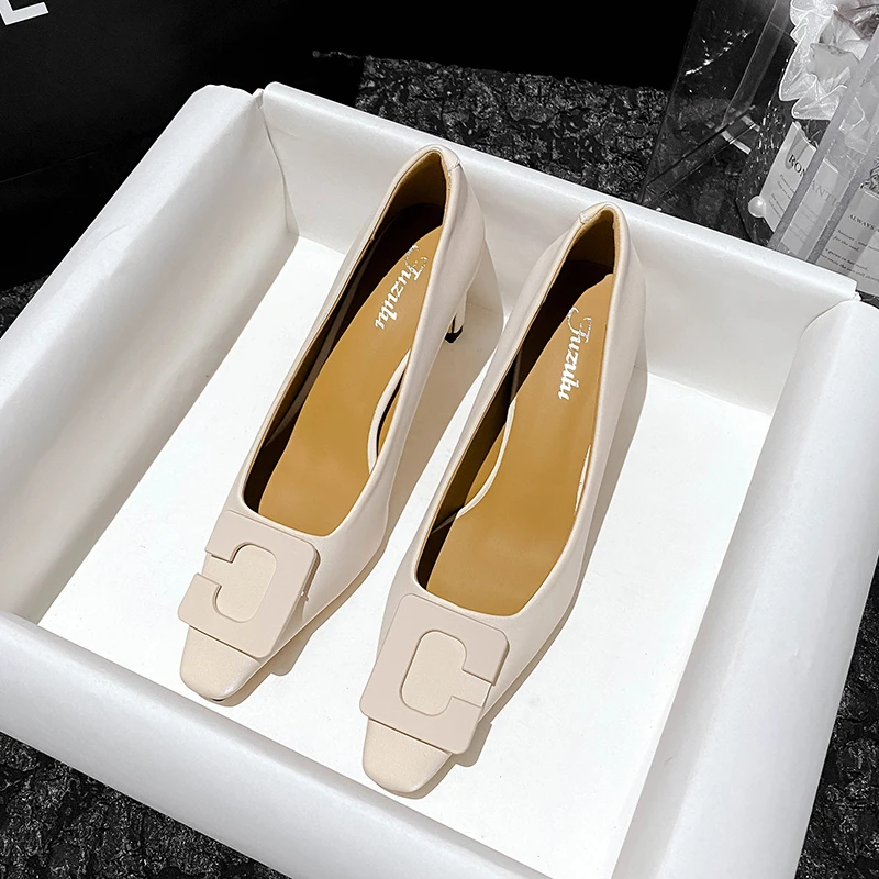 女士软皮百搭粗跟单鞋配裙子2025爆款洋气方头不累脚小众高跟鞋子