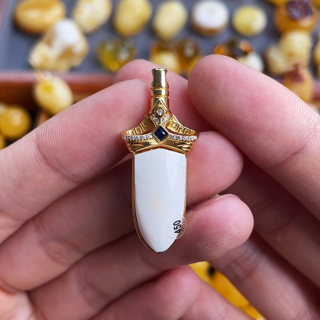 琥珀未镶嵌珠宝奇石