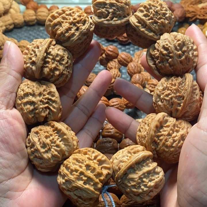 实***力手串文玩核桃白狮子