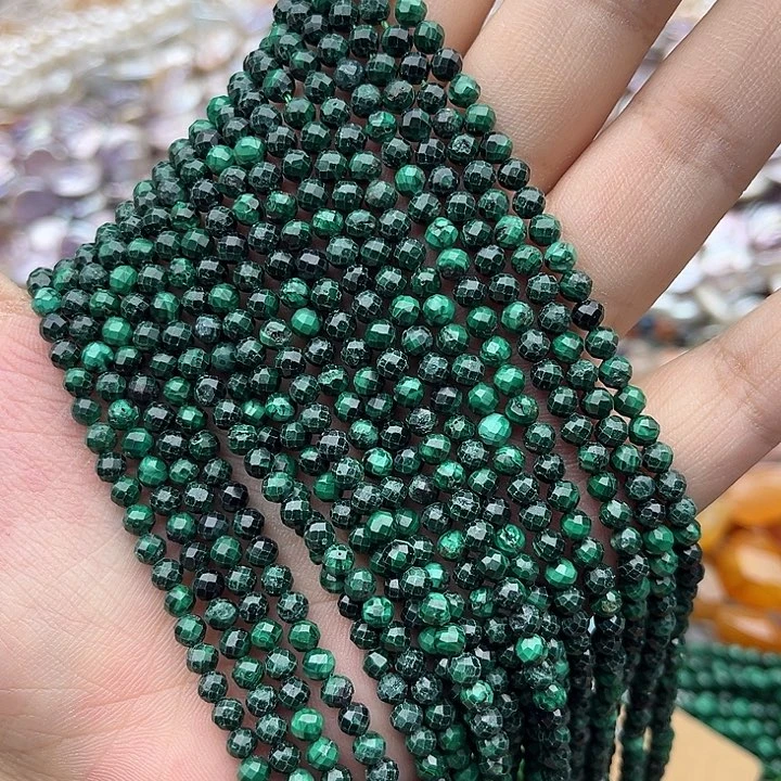 玛瑙/玉髓未镶嵌珠宝半成品一条4mm左右孔雀石刻面有瑕