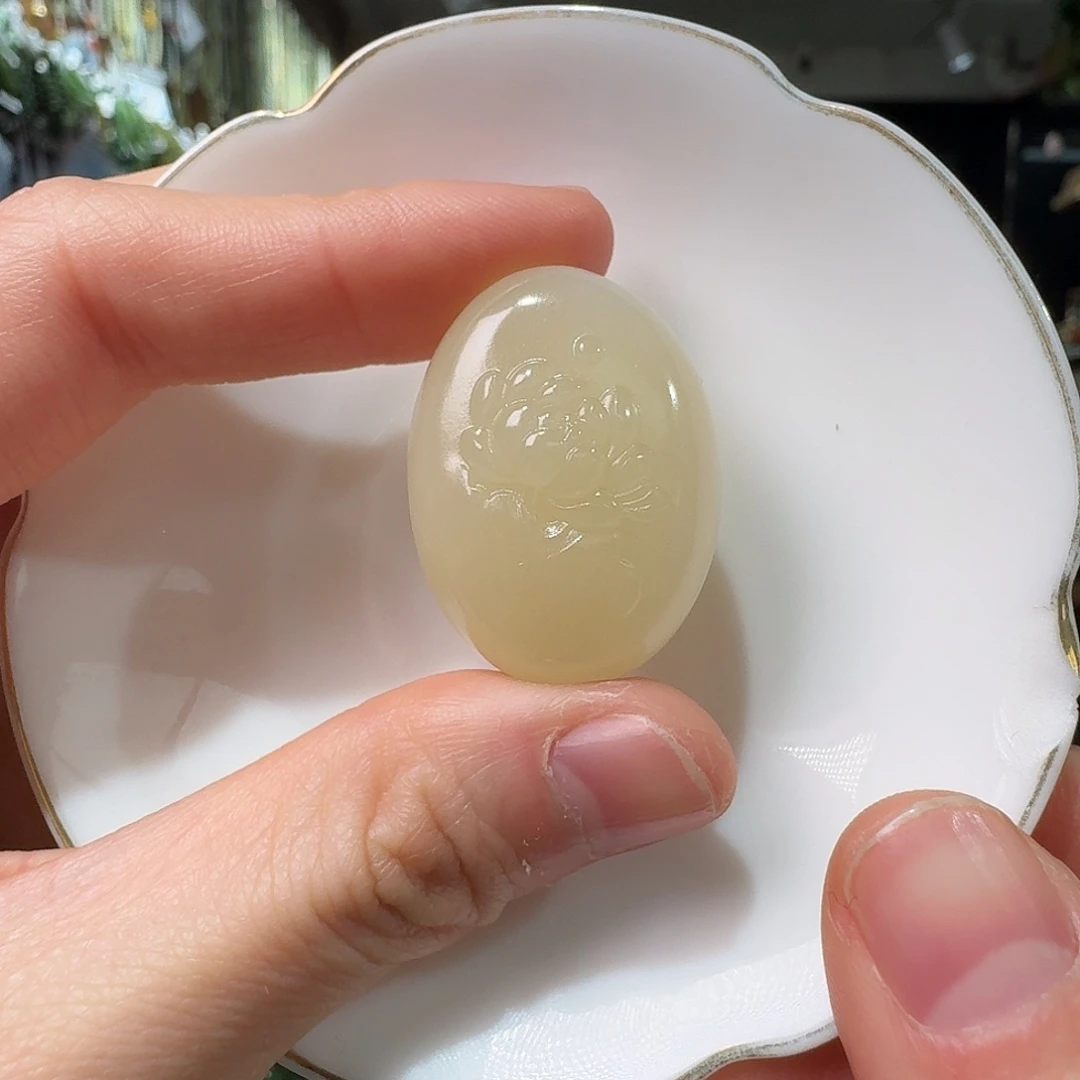 和田玉未镶嵌颈饰野牛沟