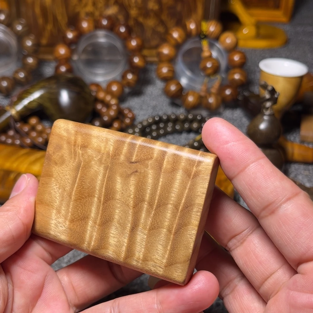 金丝楠无事牌小叶