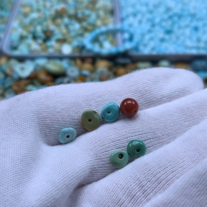 岁***和南红玛瑙未镶嵌珠宝奇石