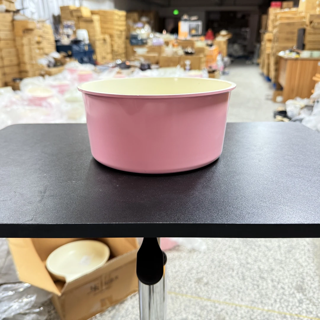 20CM  粉色陶瓷釉奶锅 锅胚 微瑕介意勿拍