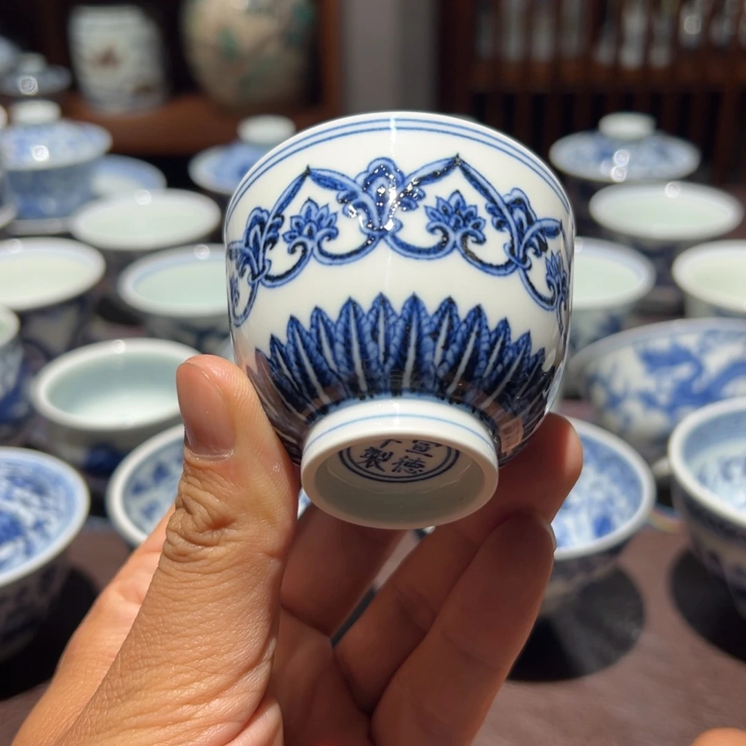 杯精品青花宝相纹主人杯口径约6.4厘米