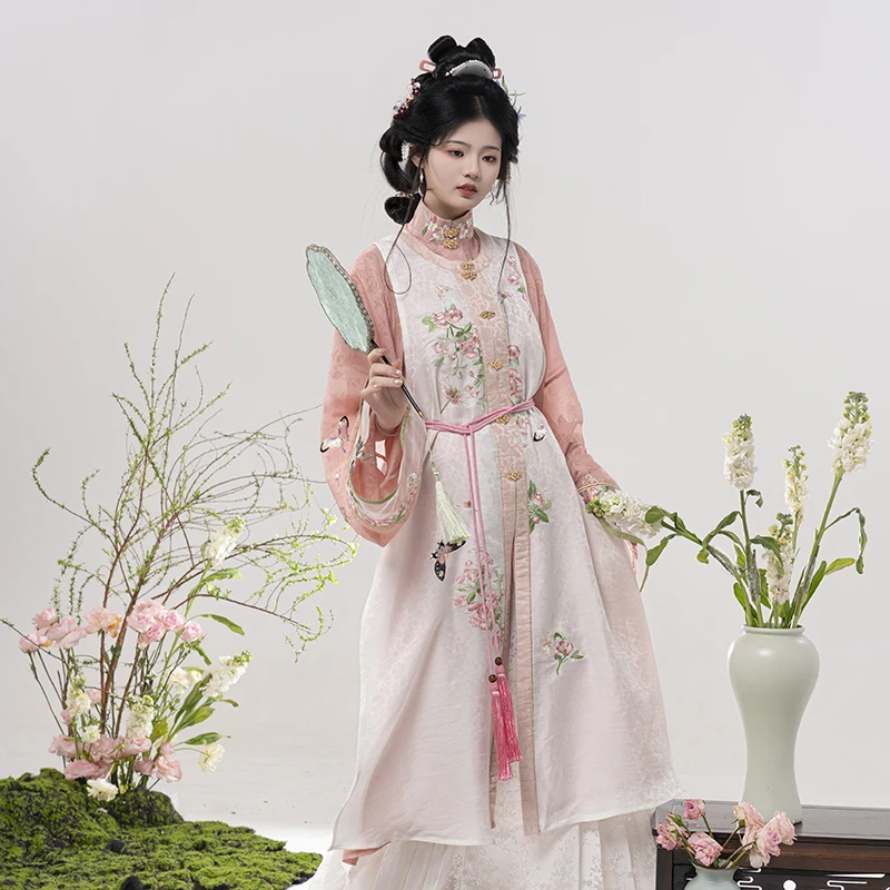 初潋月绣花暗纹圆领比长甲绣花暗纹立领直袖长衫春款服饰