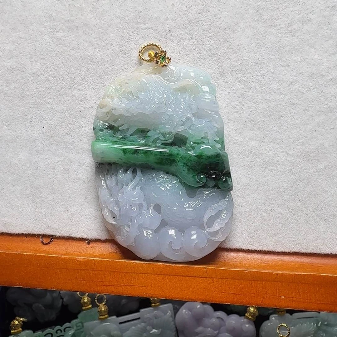 吊坠(赠链)未镶嵌翡翠
