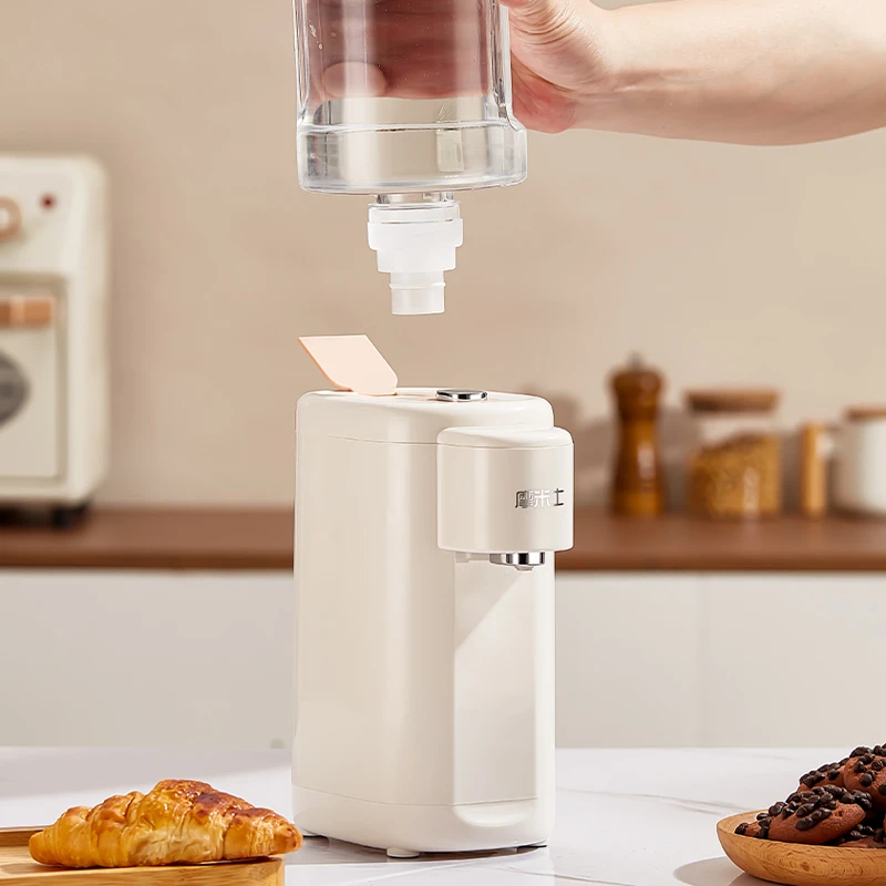 摩米士酒店瓶装矿泉水即热式饮水机便携台烧水壶旅行电热水壶小型