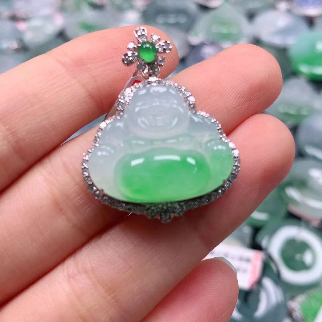 翡翠18K金镶嵌颈饰天然翡翠
