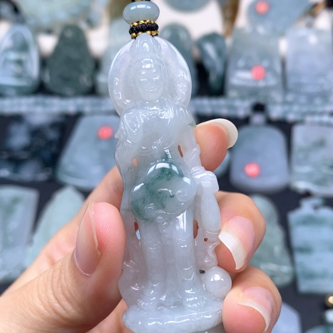 翡翠未镶嵌颈饰站观音