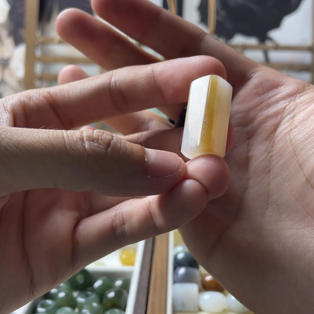 洛***克和田玉（糖玉）未镶嵌手链