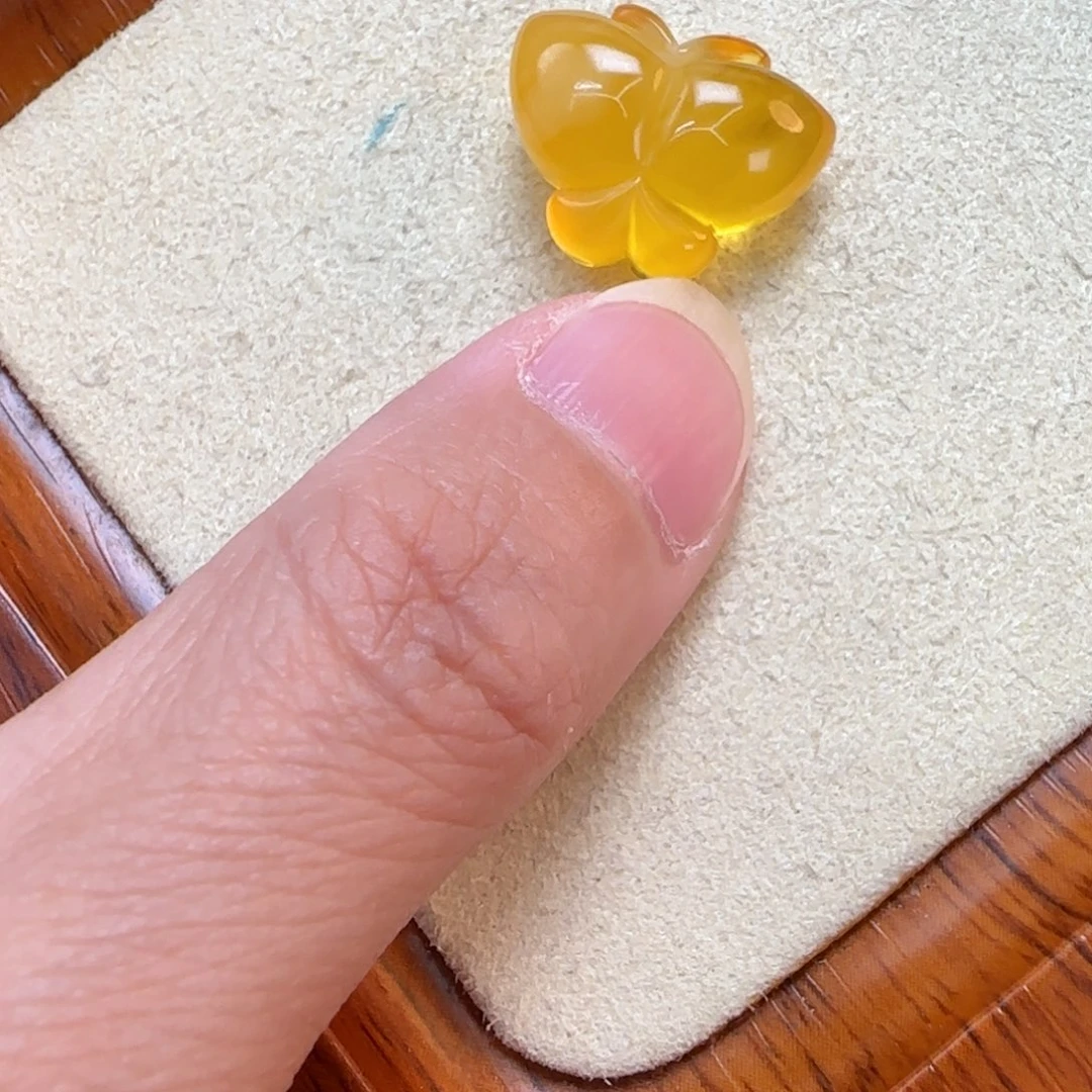 琥珀未镶嵌珠宝奇石定制
