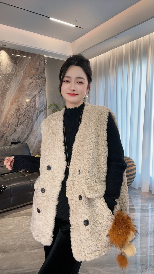 【冲姐】冬季新款纯色毛毛宽松韩版厚款马甲（胸围126衣长72）99112#