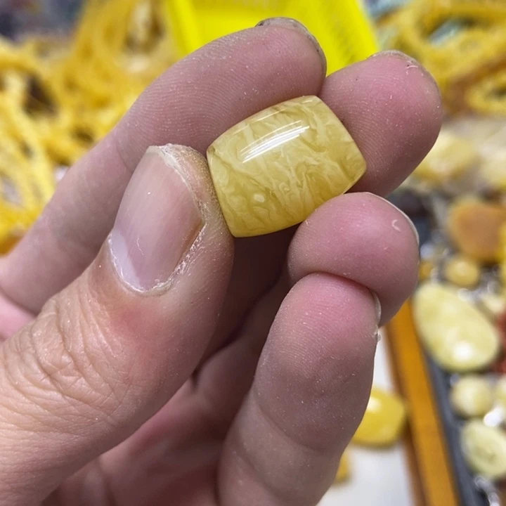 裸石蜜蜡未镶嵌吊坠