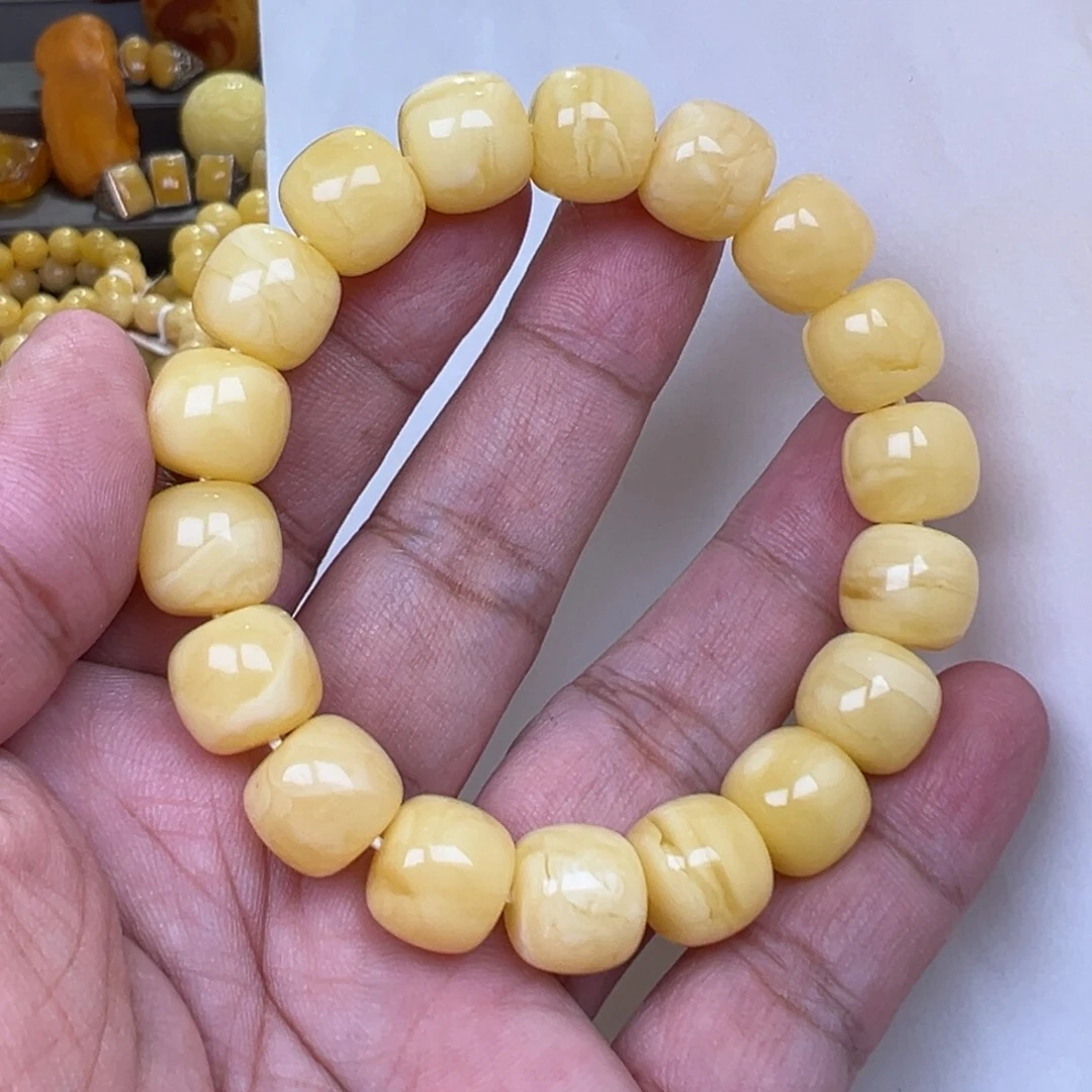 蜜蜡未镶嵌裸石12加24.17克