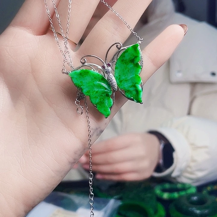 翡翠银S925镶嵌颈饰多样性