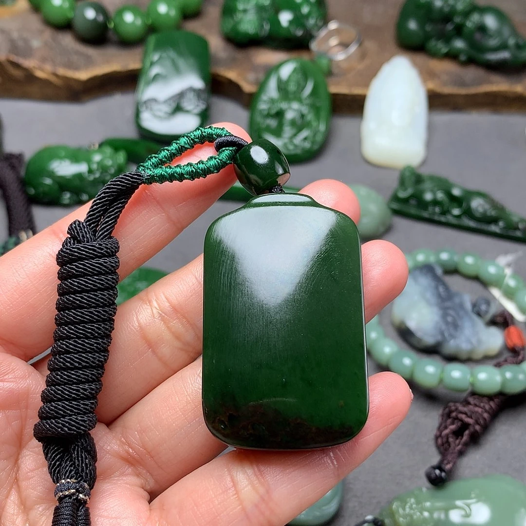 和田玉颈饰未镶嵌T****i