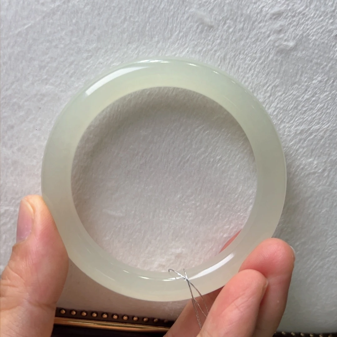 【闪购商品】未镶嵌手镯和田玉