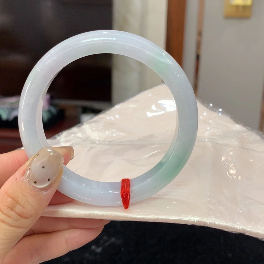 未镶嵌手镯翡翠小**?三天鉴赏期圈口60