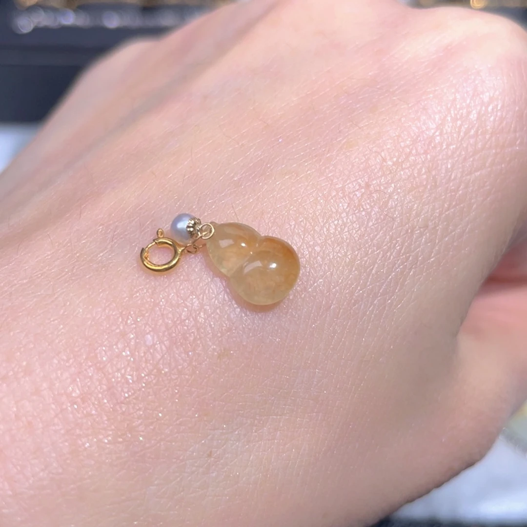 颈饰18K金镶嵌翡翠翡翠